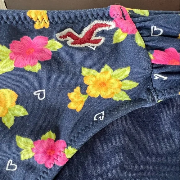 Vintage Hollister Floral Bikini - Picture 3 of 7